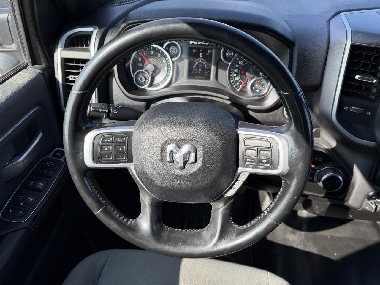 RAM 2500 Tradesman Crew Cab SWB 4WD 2022