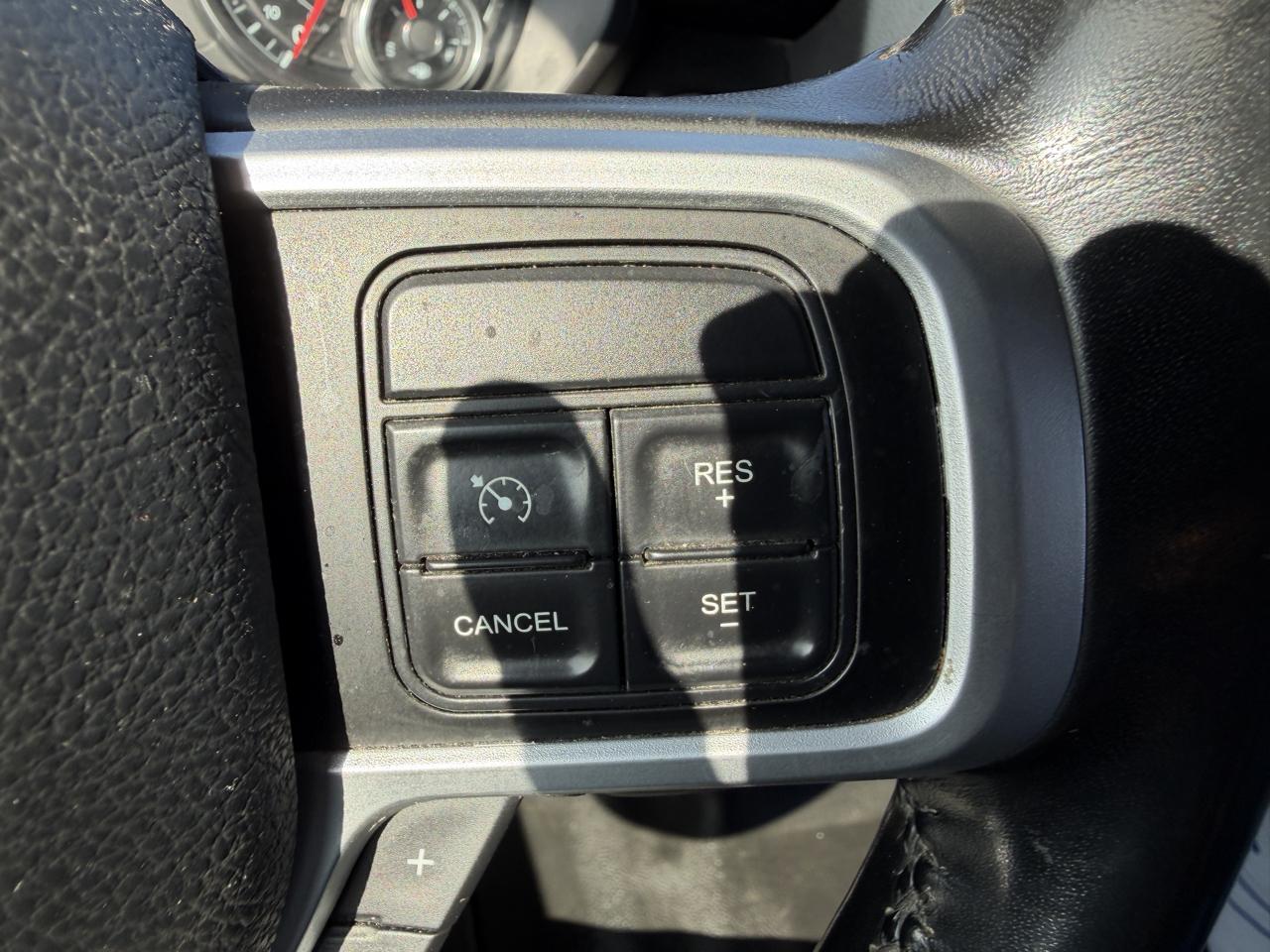 RAM 2500 Tradesman Crew Cab SWB 4WD 2022