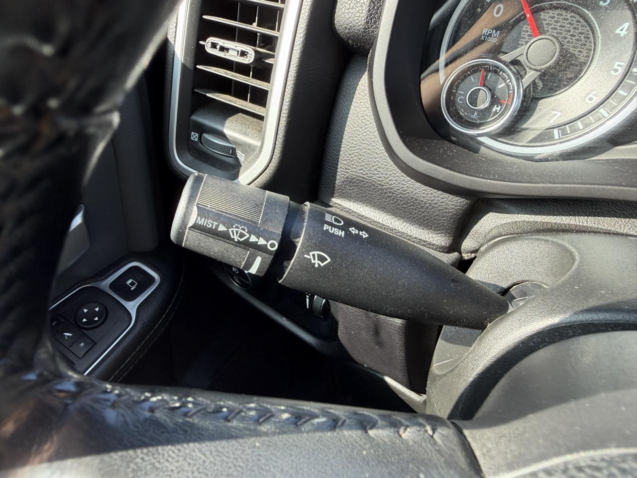 RAM 2500 Tradesman Crew Cab SWB 4WD 2022