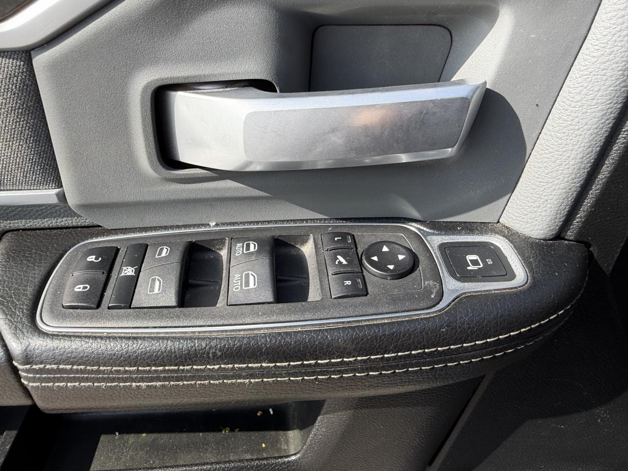 RAM 2500 Tradesman Crew Cab SWB 4WD 2022