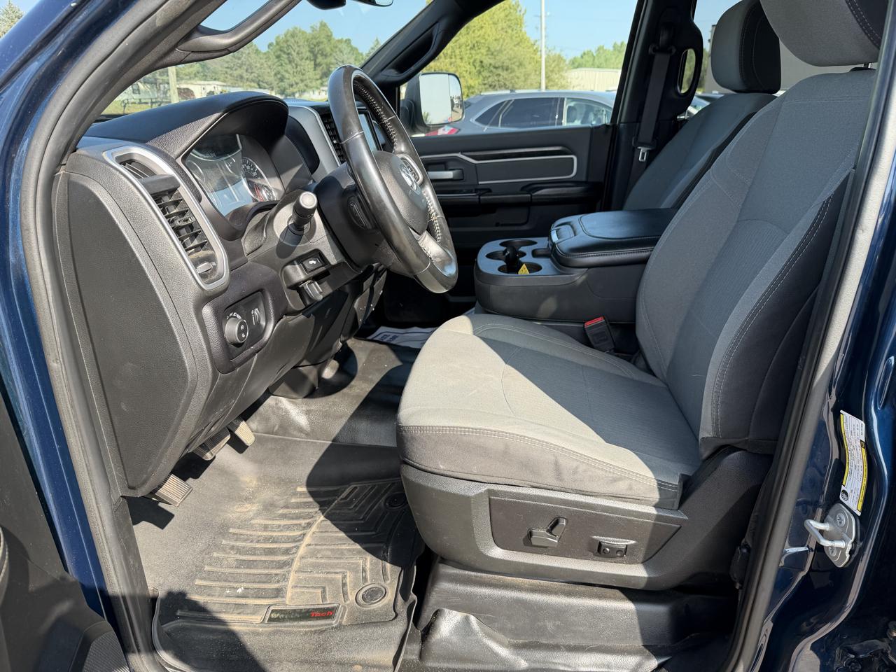 RAM 2500 Tradesman Crew Cab SWB 4WD 2022