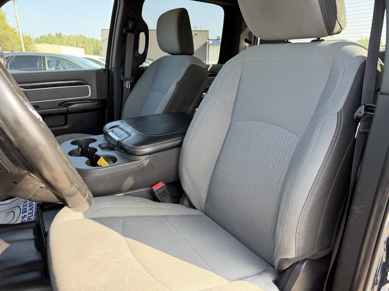 RAM 2500 Tradesman Crew Cab SWB 4WD 2022