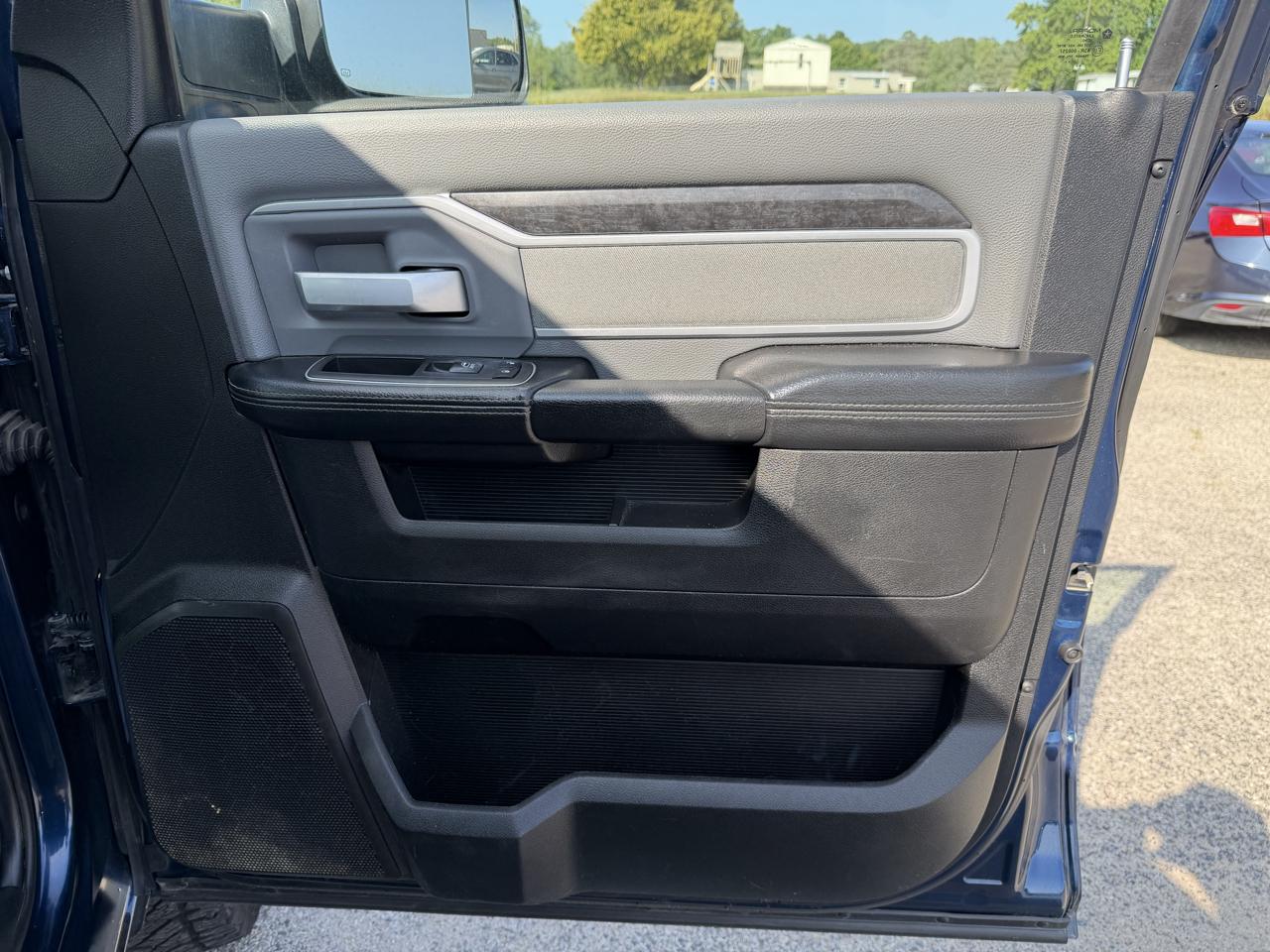 RAM 2500 Tradesman Crew Cab SWB 4WD 2022
