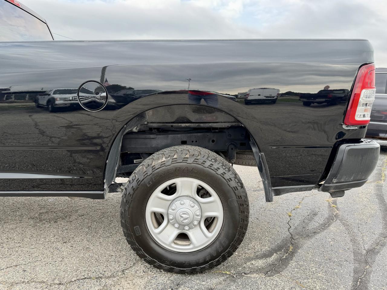 RAM 2500 Tradesman Crew Cab LWB 4WD 2022