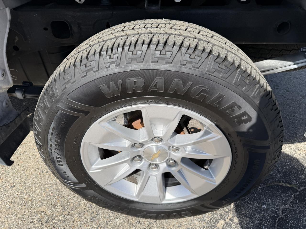 Chevrolet Silverado photo 7