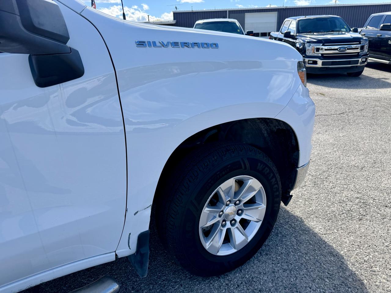 Chevrolet Silverado photo 11