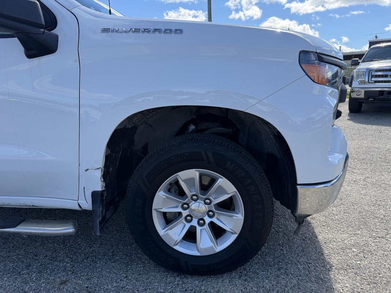 Chevrolet Silverado photo 12