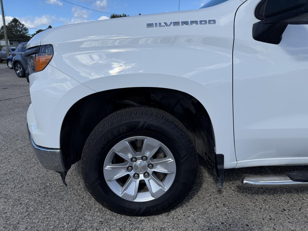 Chevrolet Silverado photo 13