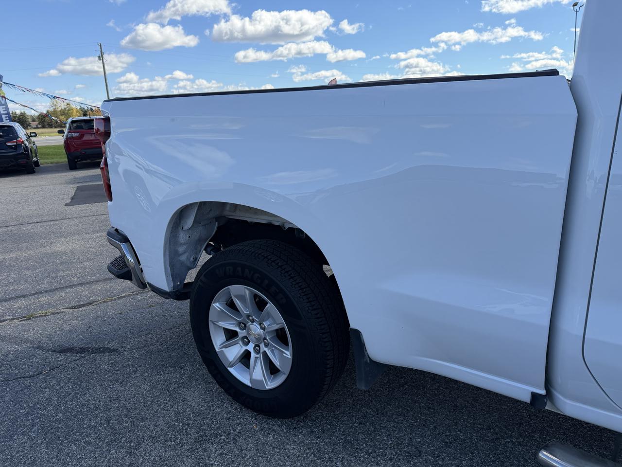 Chevrolet Silverado photo 20