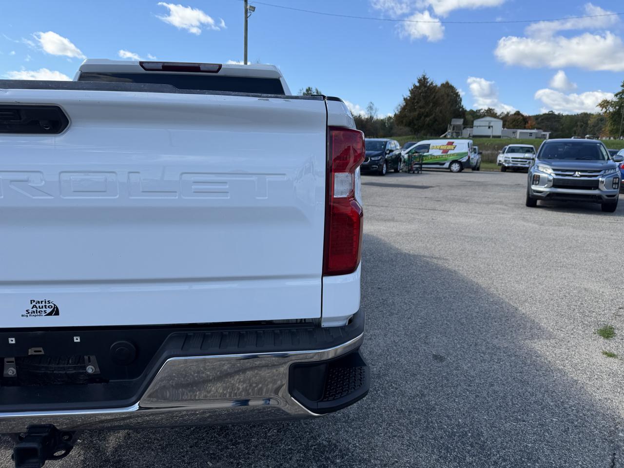 Chevrolet Silverado photo 27