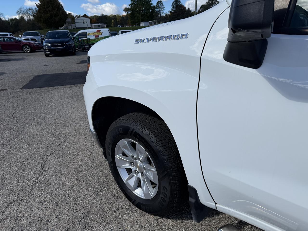 Chevrolet Silverado photo 36