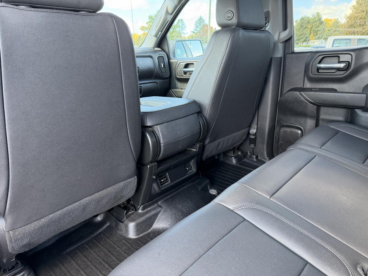 Chevrolet Silverado photo 46