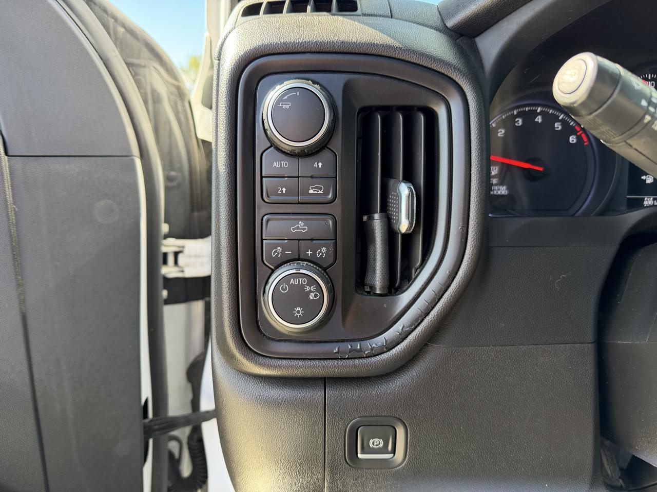 Chevrolet Silverado photo 64