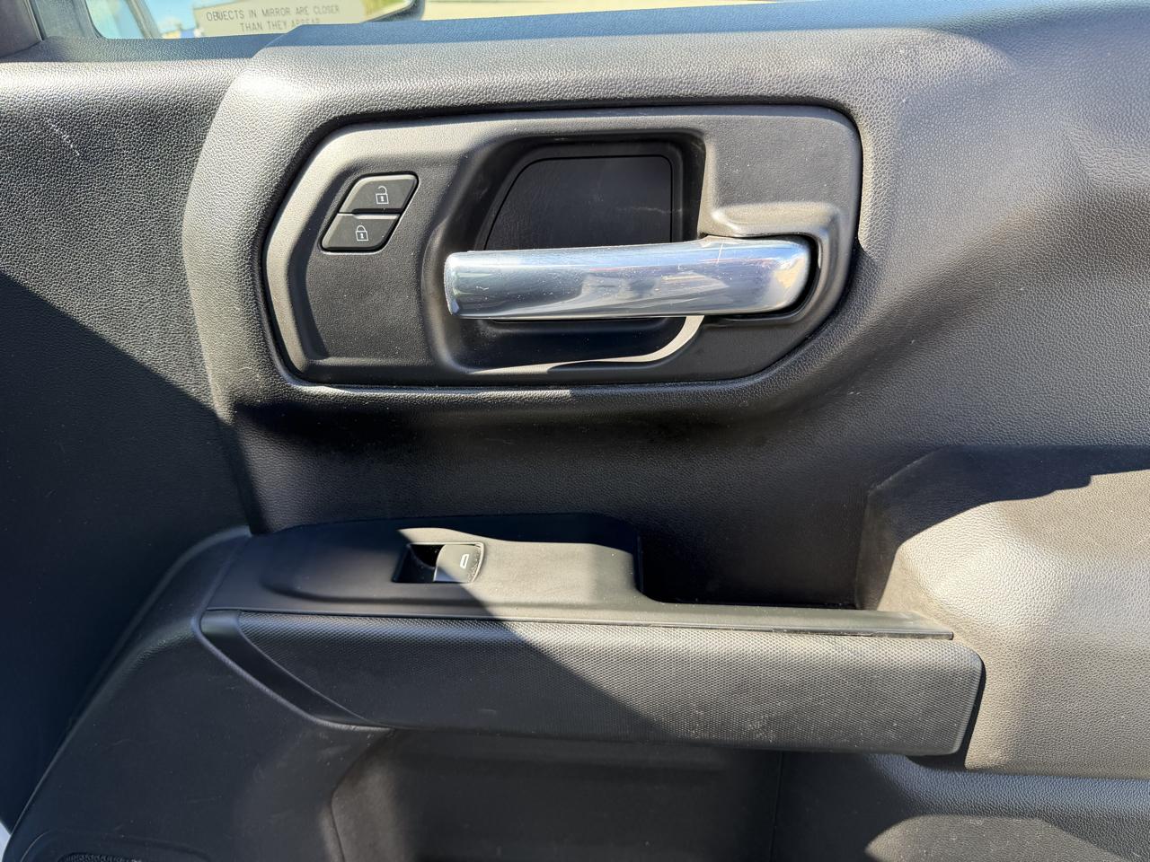 Chevrolet Silverado photo 68
