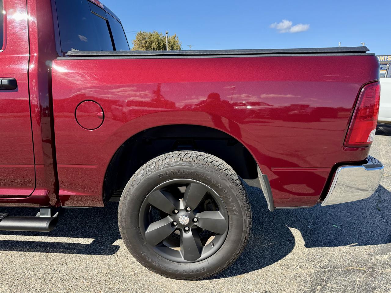 RAM 1500 Classic SLT 4x4 Crew Cab 5'7" Box 2022