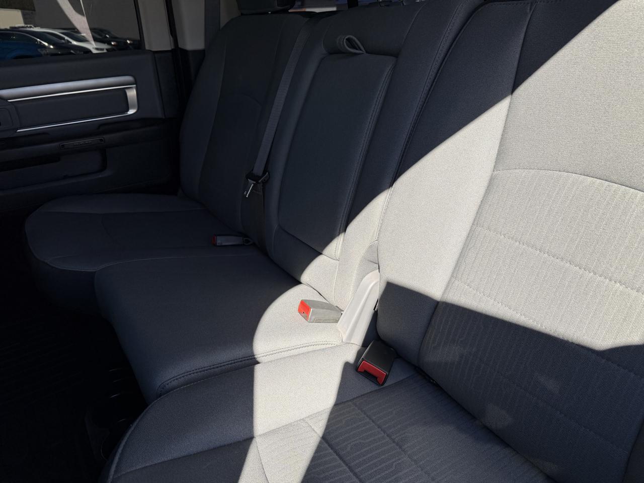 RAM 1500 Classic SLT 4x4 Crew Cab 5'7" Box 2022
