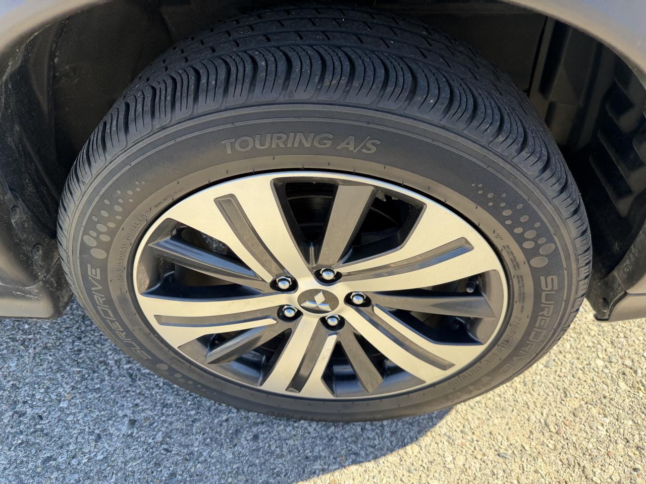 Mitsubishi Outlander Sport 2.0 ES 4WD 2024