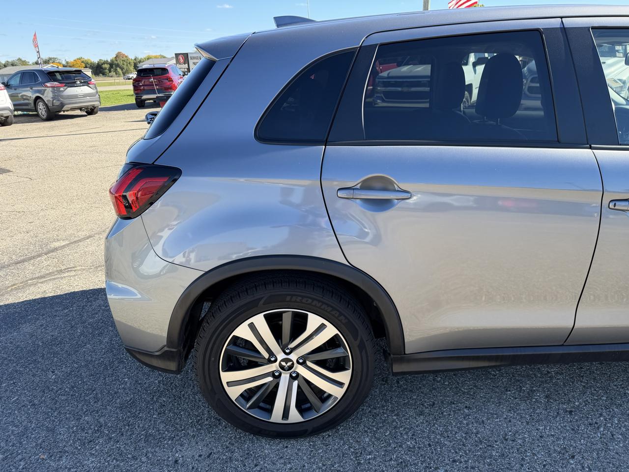 Mitsubishi Outlander Sport 2.0 ES 4WD 2024
