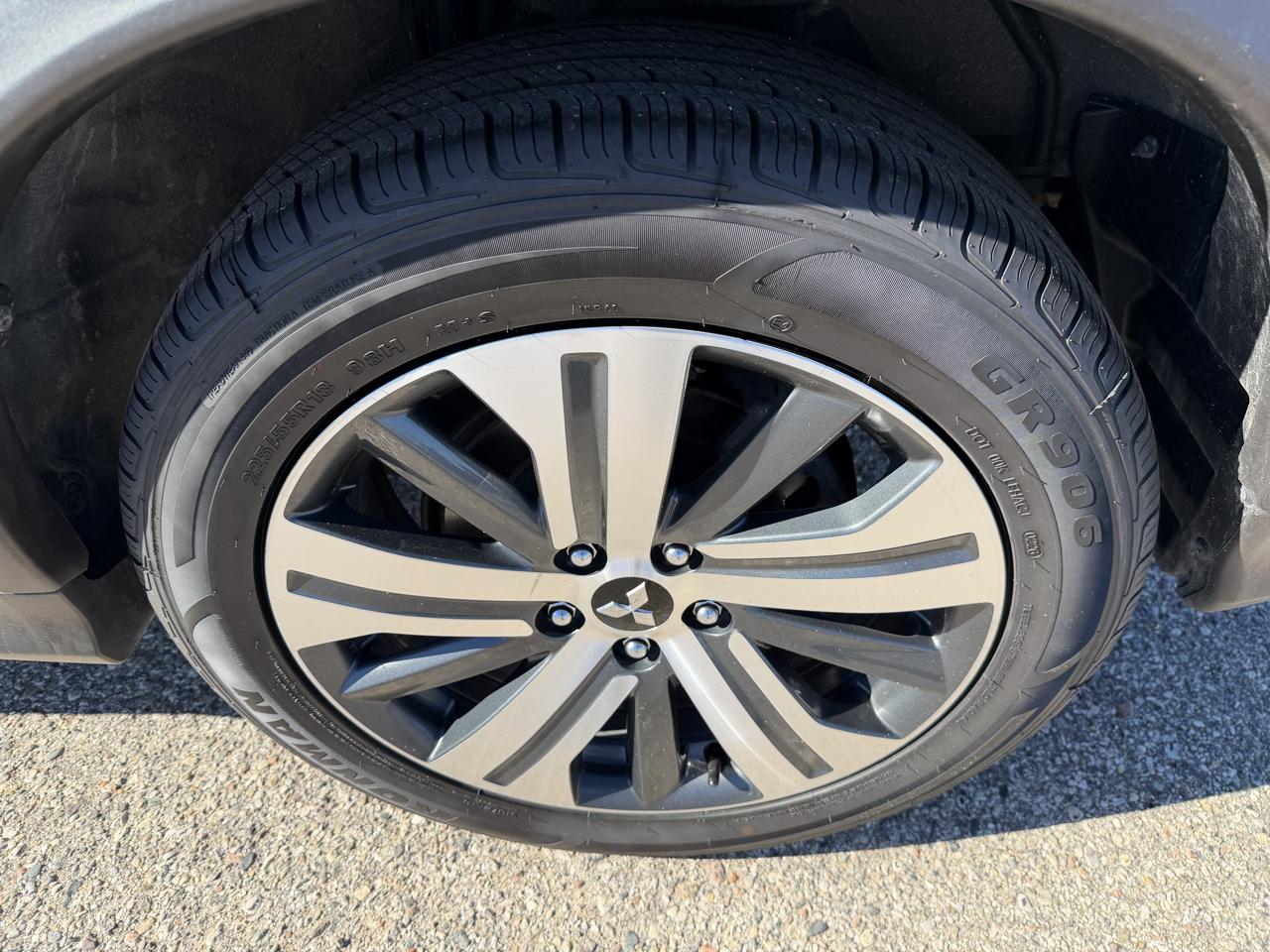 Mitsubishi Outlander Sport 2.0 ES 4WD 2024