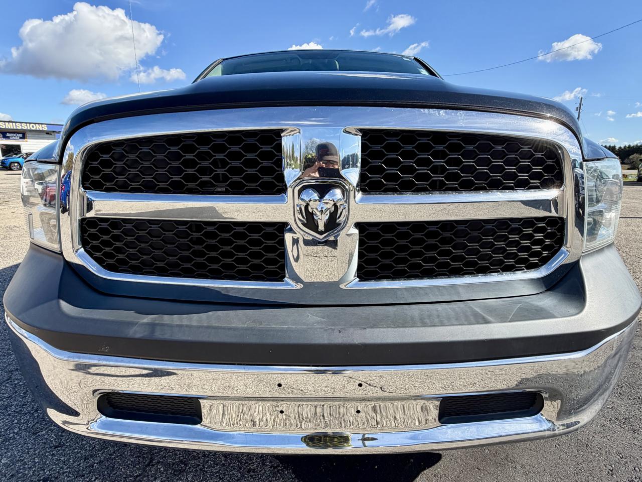 RAM 1500 ST 4x4 Crew Cab 6'4" Box 2017