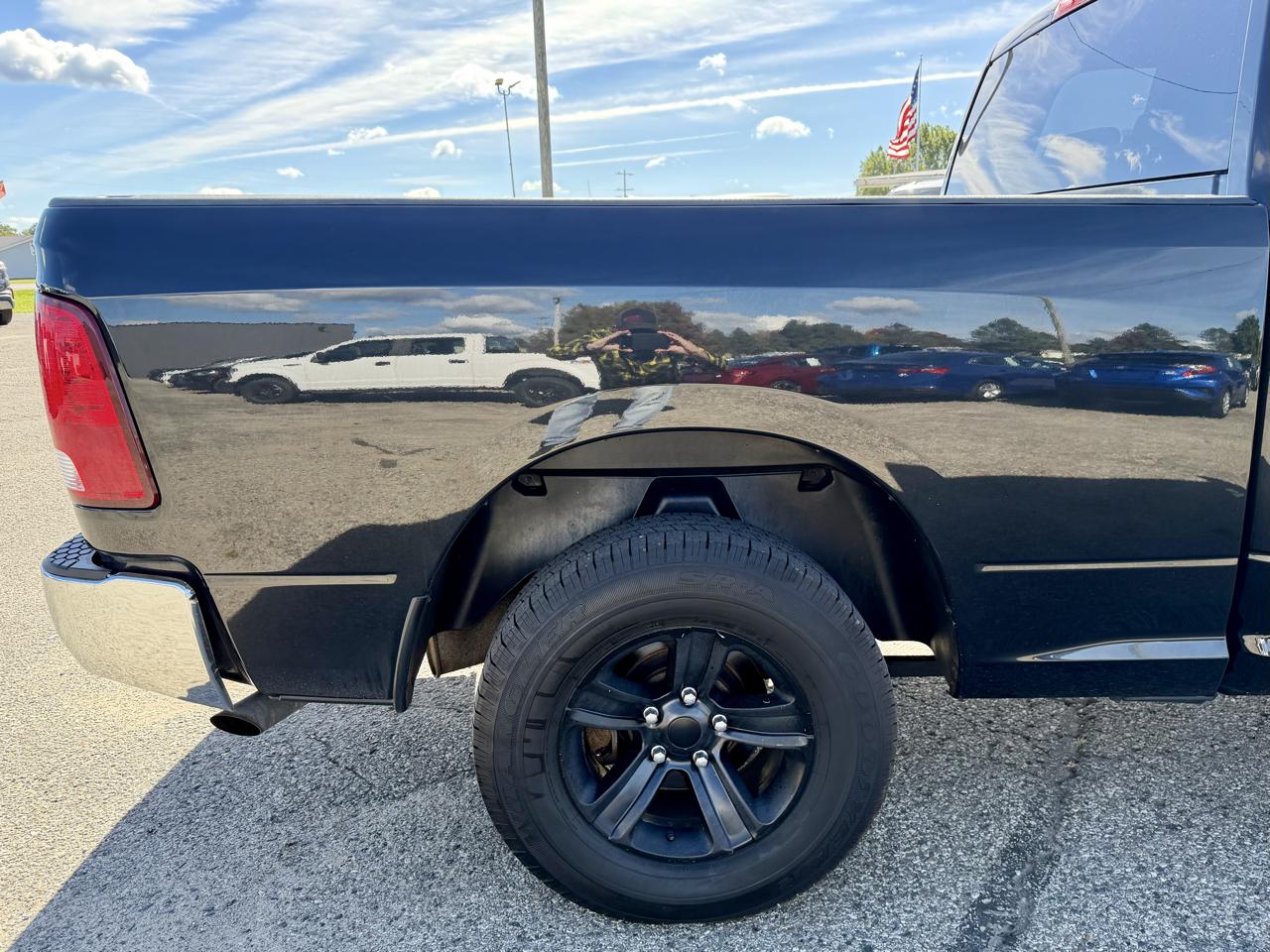 RAM 1500 ST 4x4 Crew Cab 6'4" Box 2017