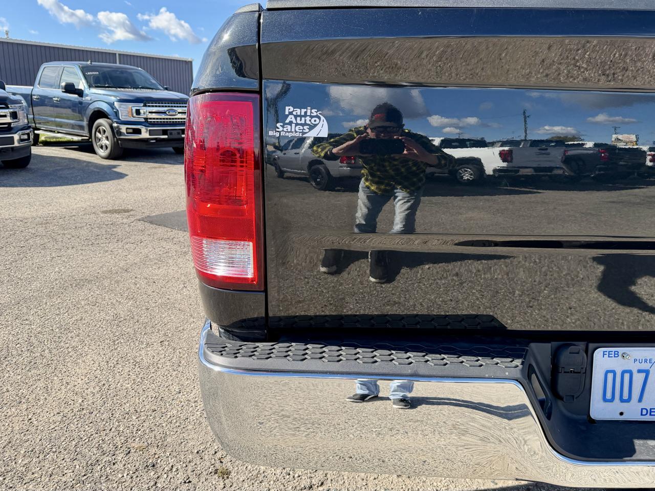 RAM 1500 ST 4x4 Crew Cab 6'4" Box 2017