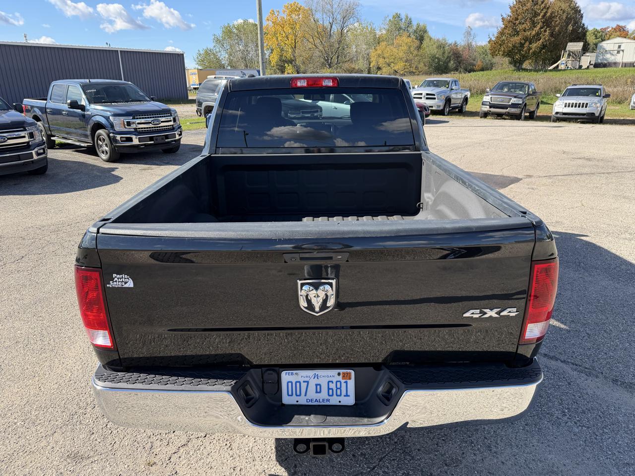 RAM 1500 ST 4x4 Crew Cab 6'4" Box 2017