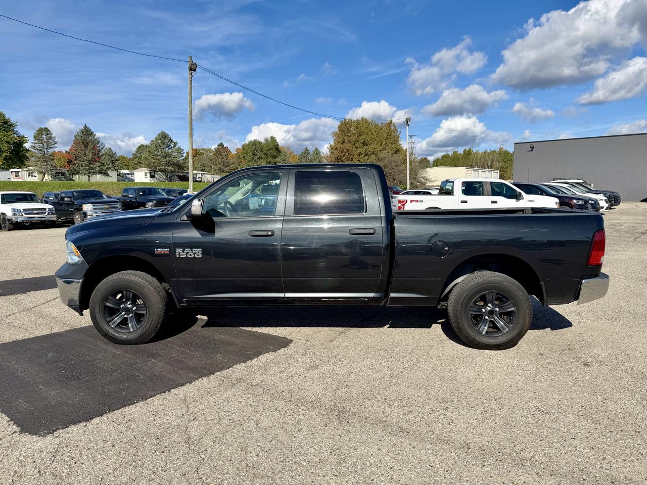 RAM 1500 ST 4x4 Crew Cab 6'4" Box 2017