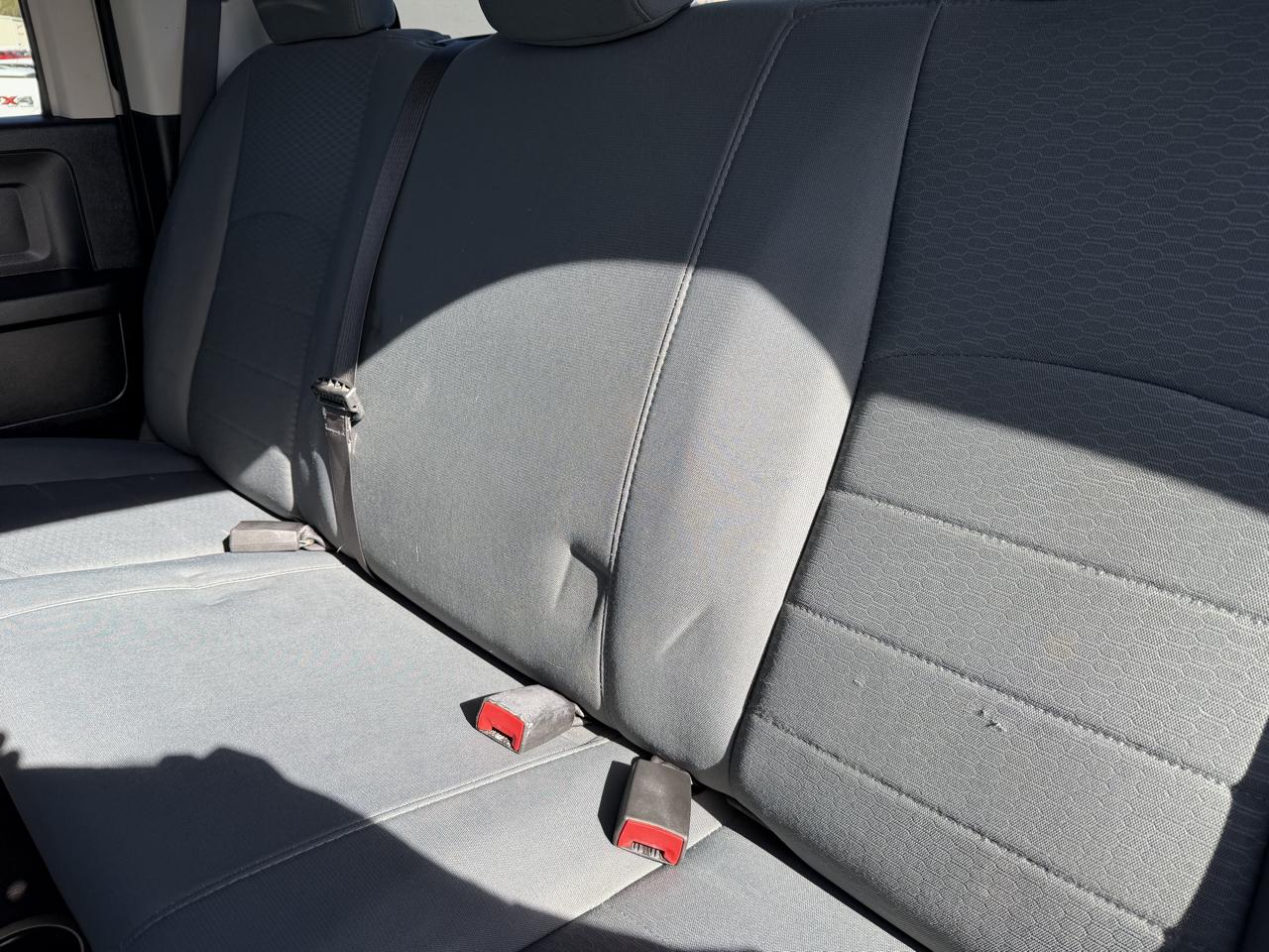 RAM 1500 ST 4x4 Crew Cab 6'4" Box 2017
