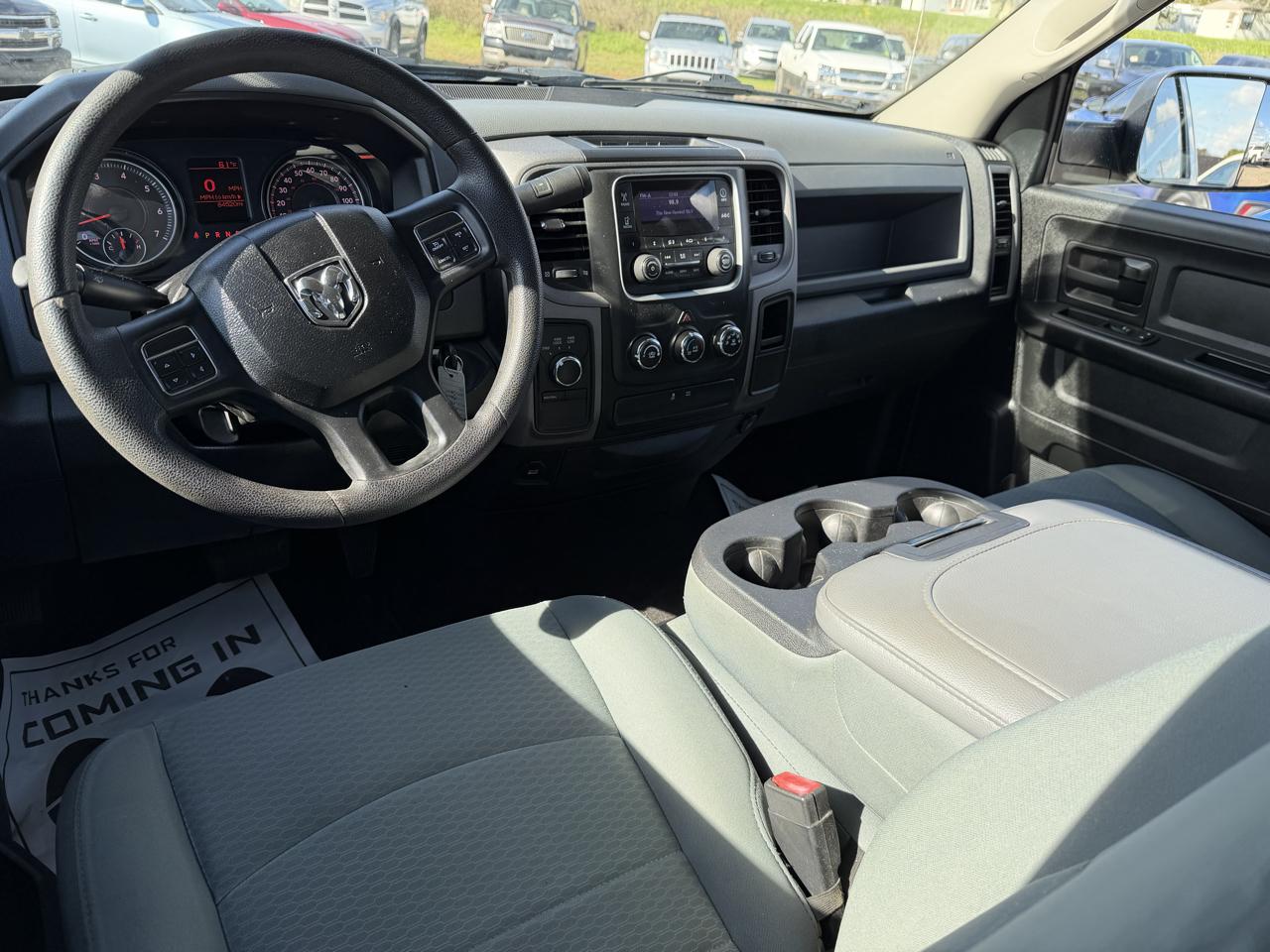 RAM 1500 ST 4x4 Crew Cab 6'4" Box 2017