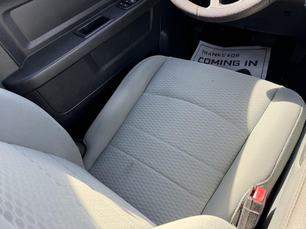 RAM 1500 ST 4x4 Crew Cab 6'4" Box 2017