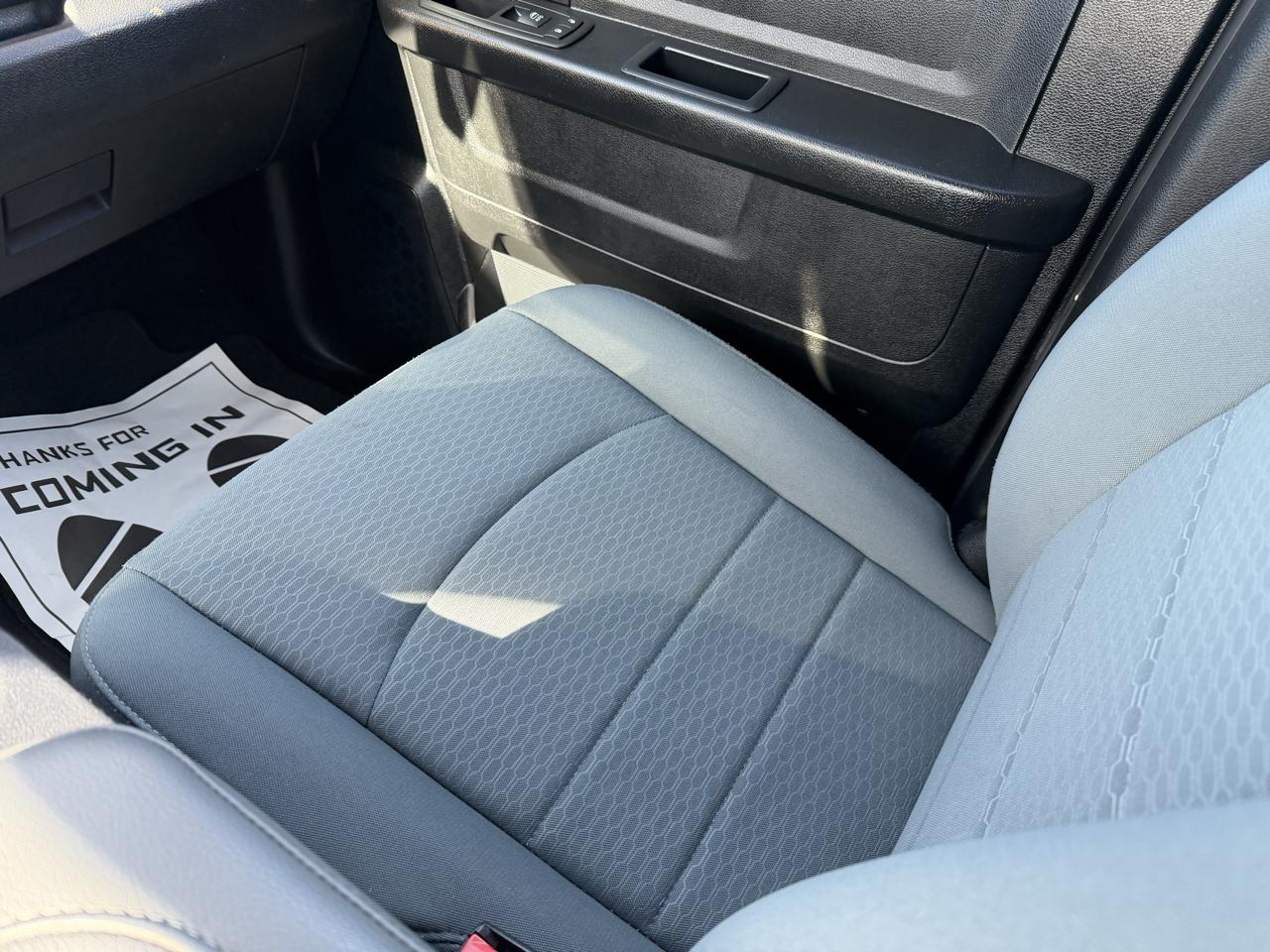 RAM 1500 ST 4x4 Crew Cab 6'4" Box 2017
