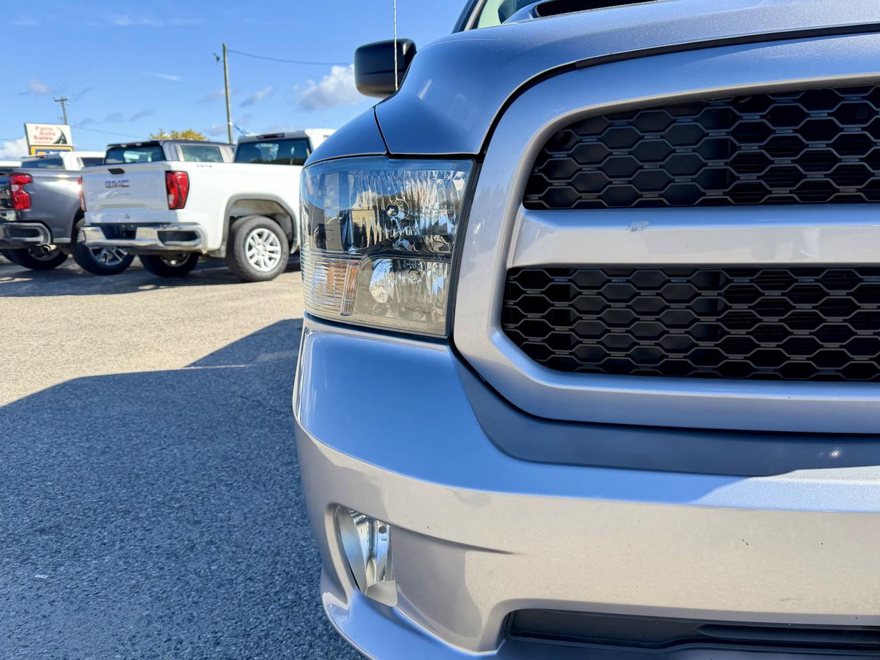 RAM 1500 Classic Express 4x4 Crew Cab 5'7" Box 2019