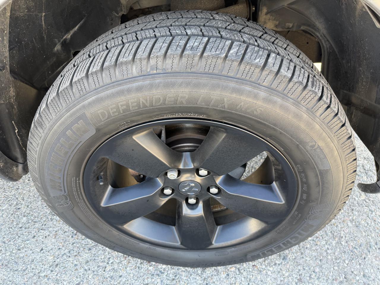 RAM 1500 Classic Express 4x4 Crew Cab 5'7" Box 2019