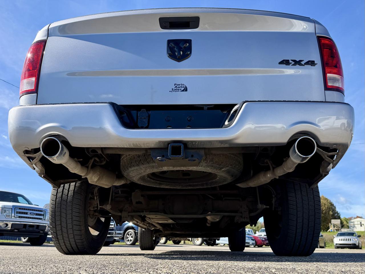 RAM 1500 Classic Express 4x4 Crew Cab 5'7" Box 2019