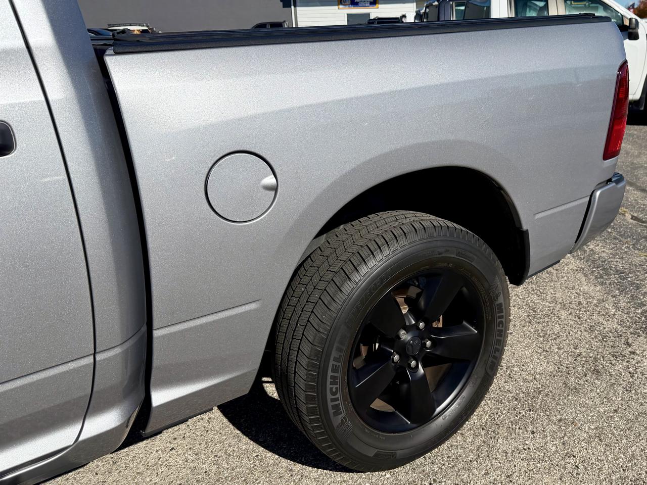RAM 1500 Classic Express 4x4 Crew Cab 5'7" Box 2019