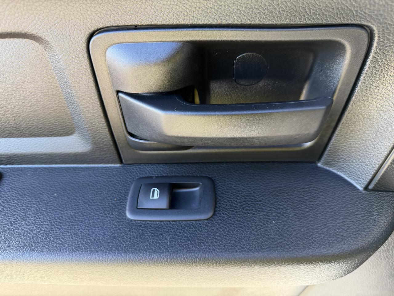 RAM 1500 Classic Express 4x4 Crew Cab 5'7" Box 2019