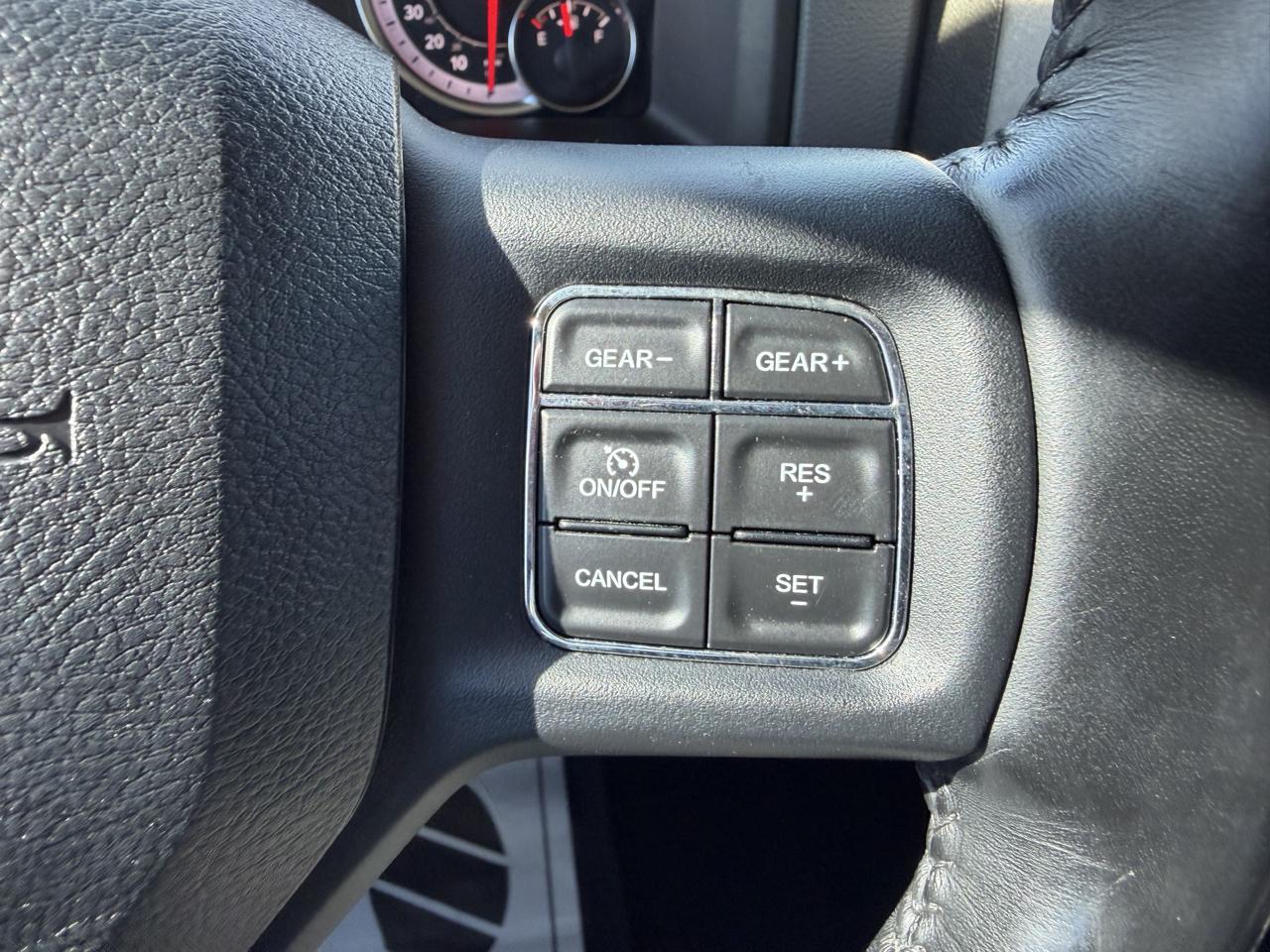 RAM 1500 Classic Express 4x4 Crew Cab 5'7" Box 2019