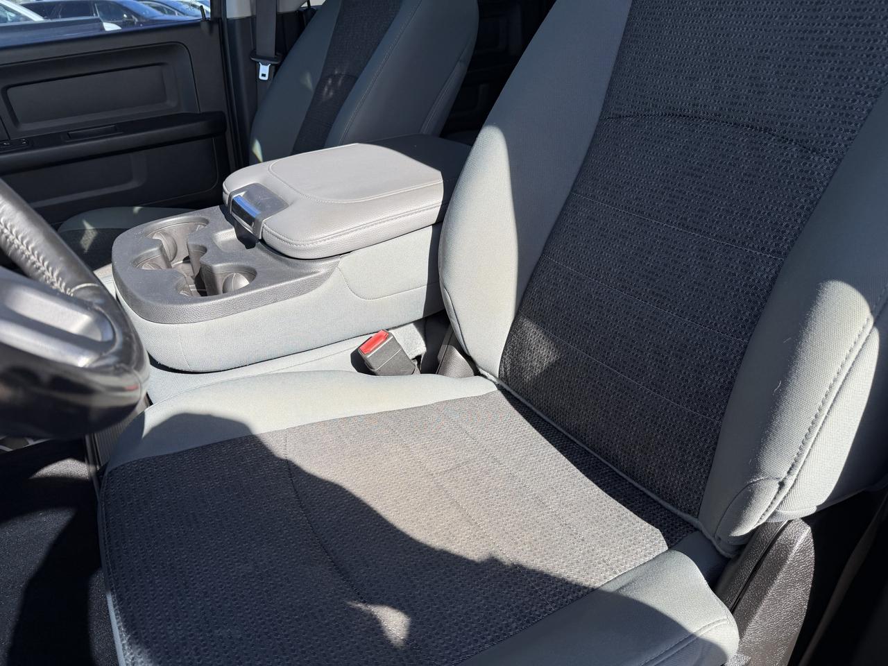 RAM 1500 Classic Express 4x4 Crew Cab 5'7" Box 2019