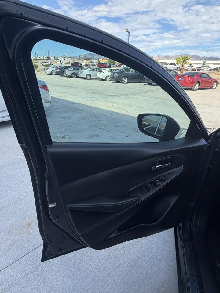 Toyota Yaris iA  2017