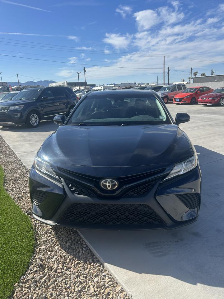 Toyota Camry  2018