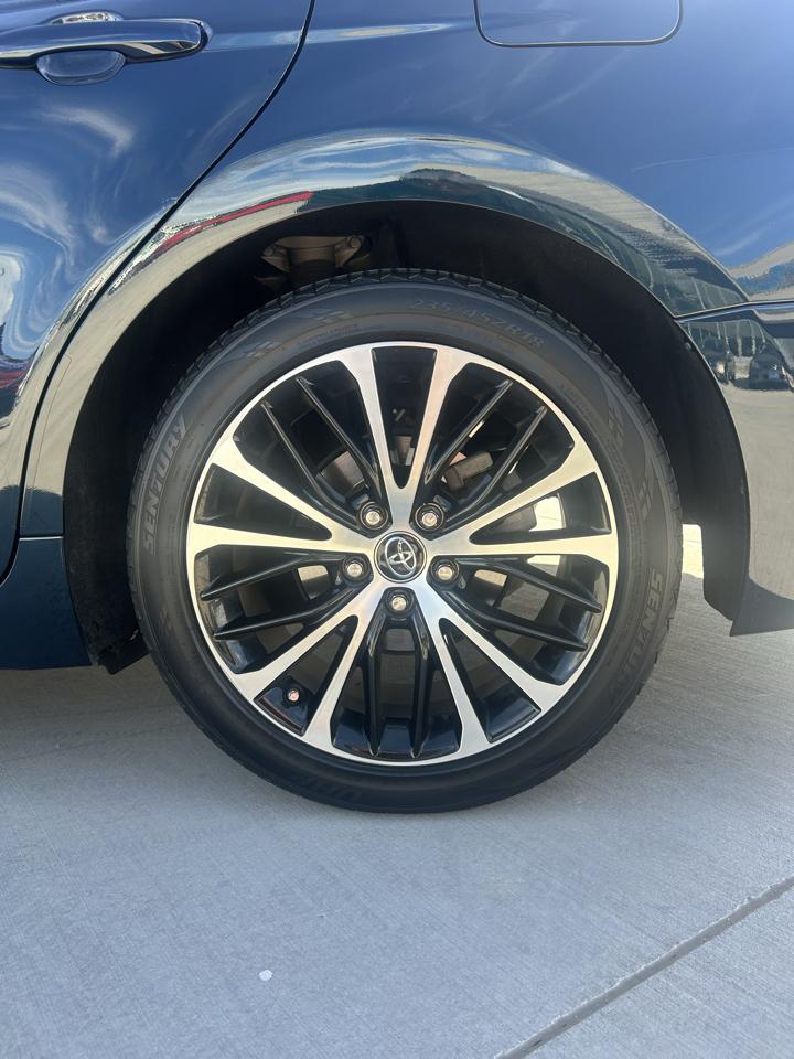 Toyota Camry  2018
