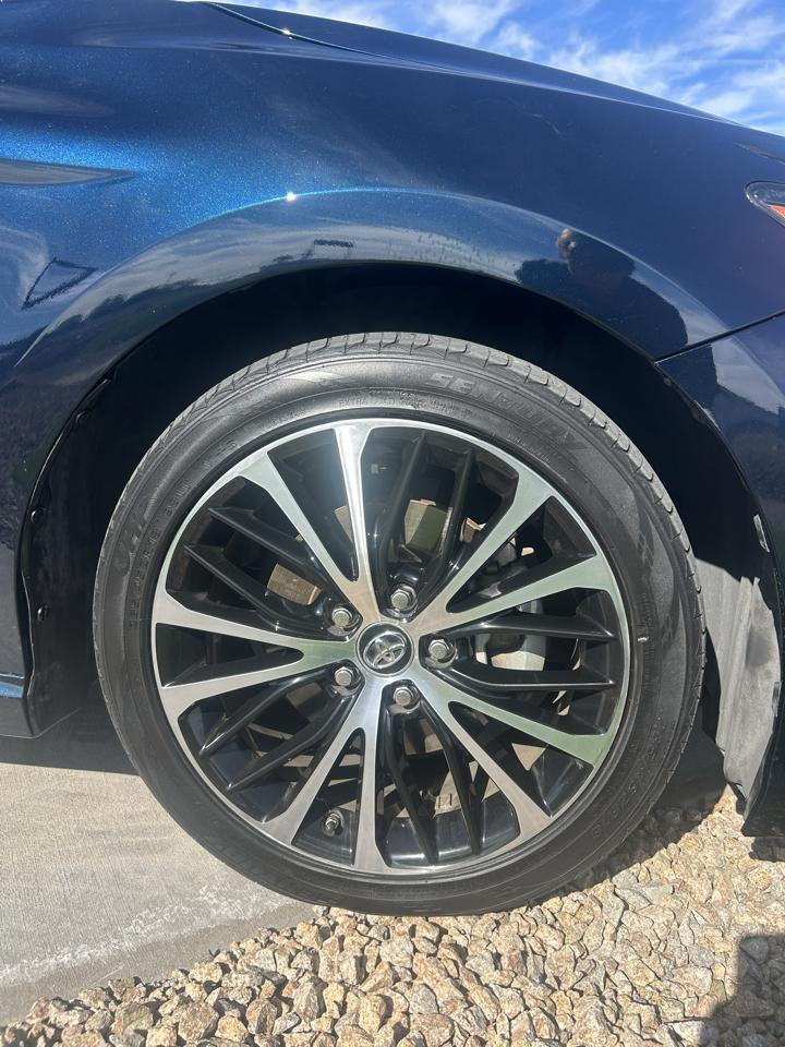 Toyota Camry  2018