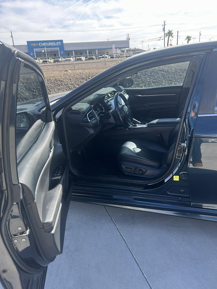 Toyota Camry  2018