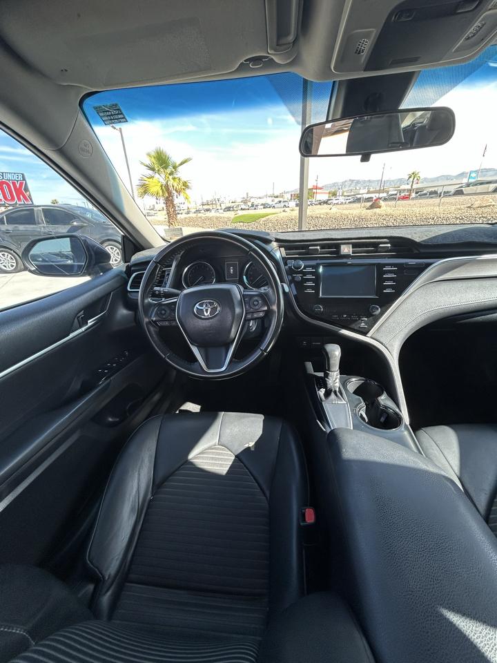 Toyota Camry  2018