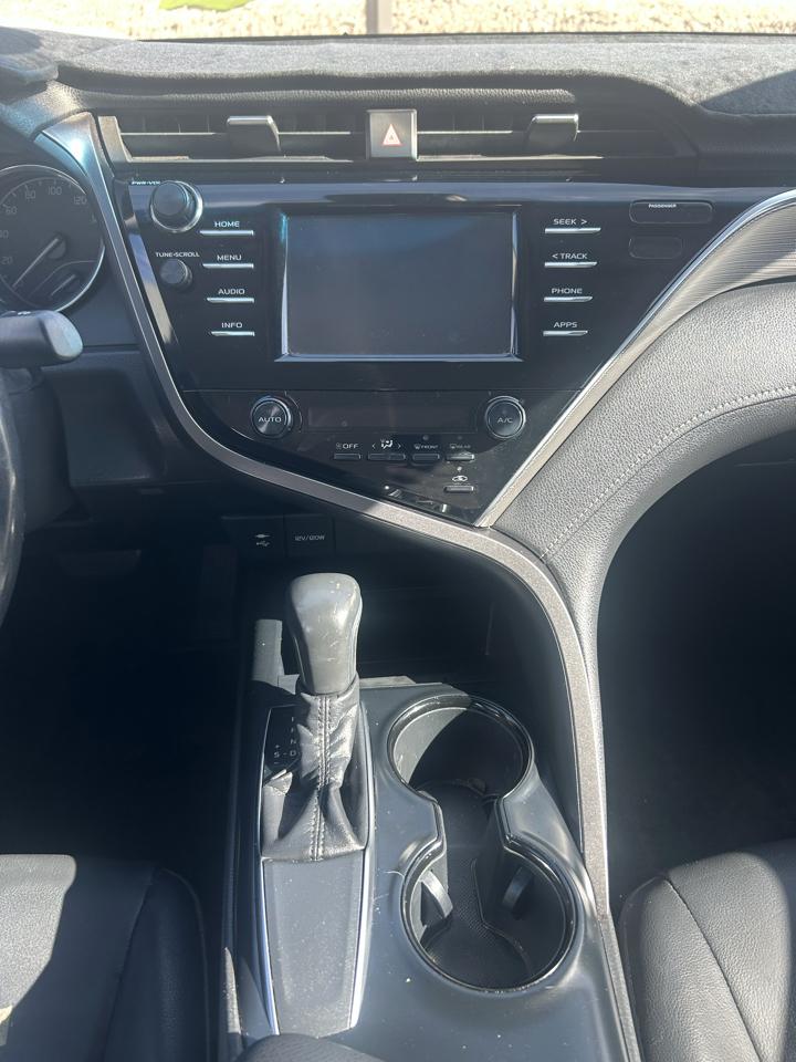 Toyota Camry  2018