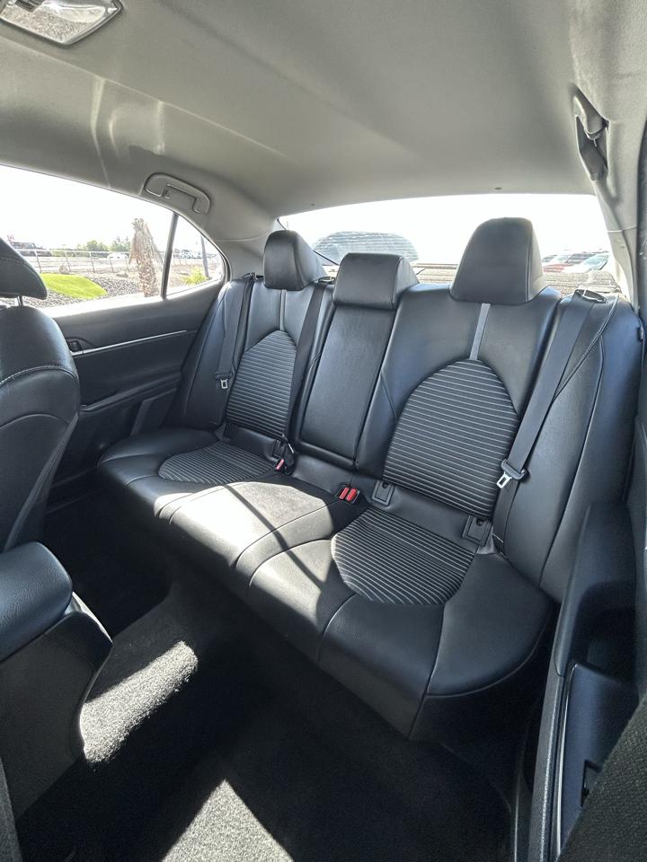 Toyota Camry  2018