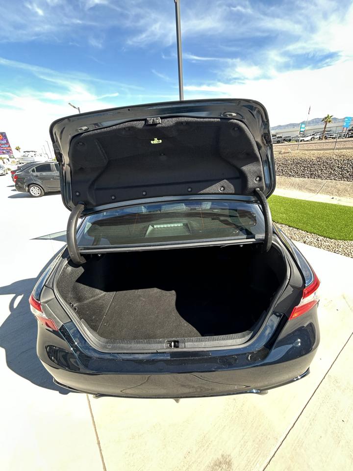 Toyota Camry  2018