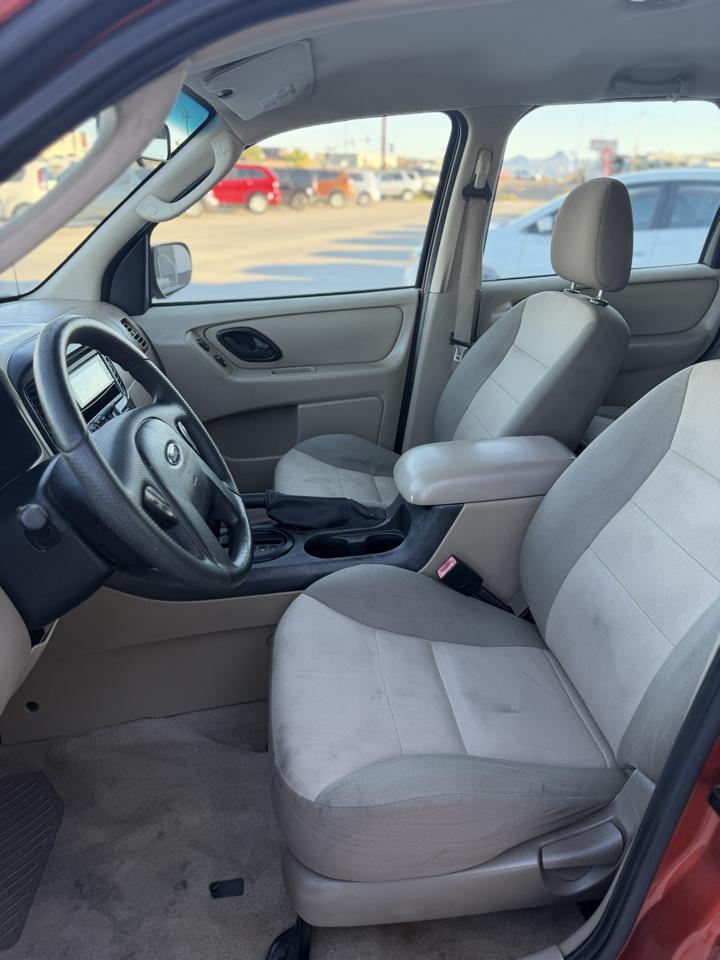 Ford Escape 4dr 2.3L XLS 2006