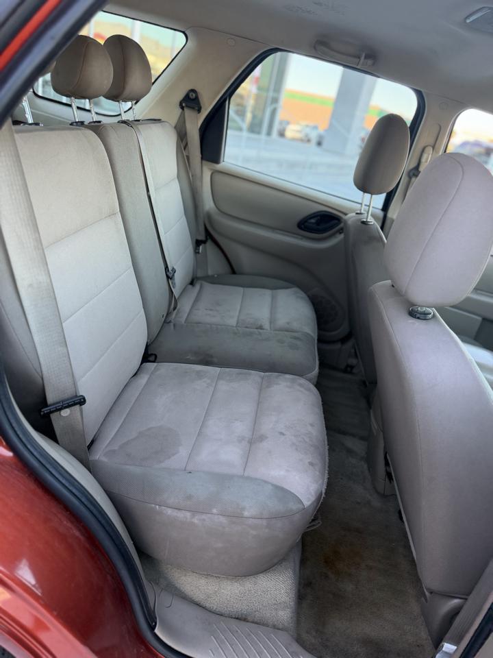 Ford Escape 4dr 2.3L XLS 2006